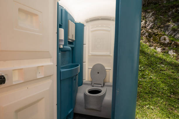 Best Portable toilet rental cost  in Claryville, KY